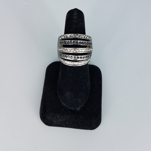 Gunmetal Rhinestone Stretchback Ring - Picture 5 of 9